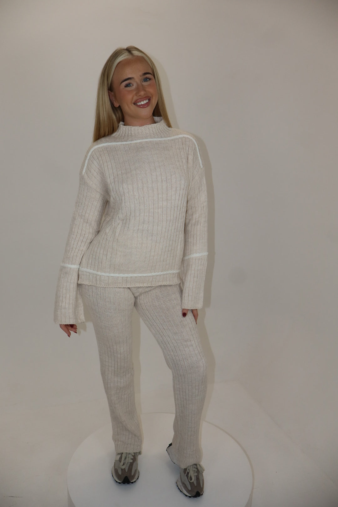 “Snug” Set In Light Taupe