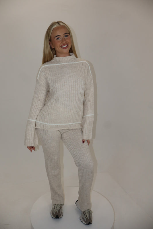 “Snug” Set In Light Taupe