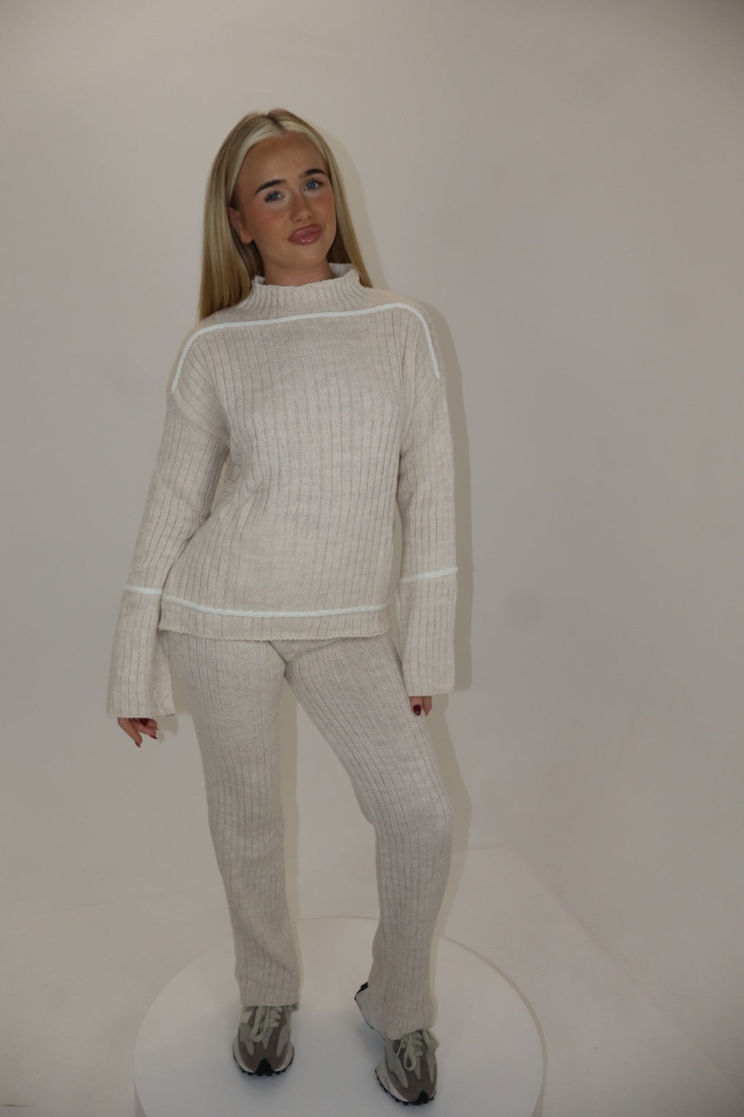 “Snug” Set In Light Taupe