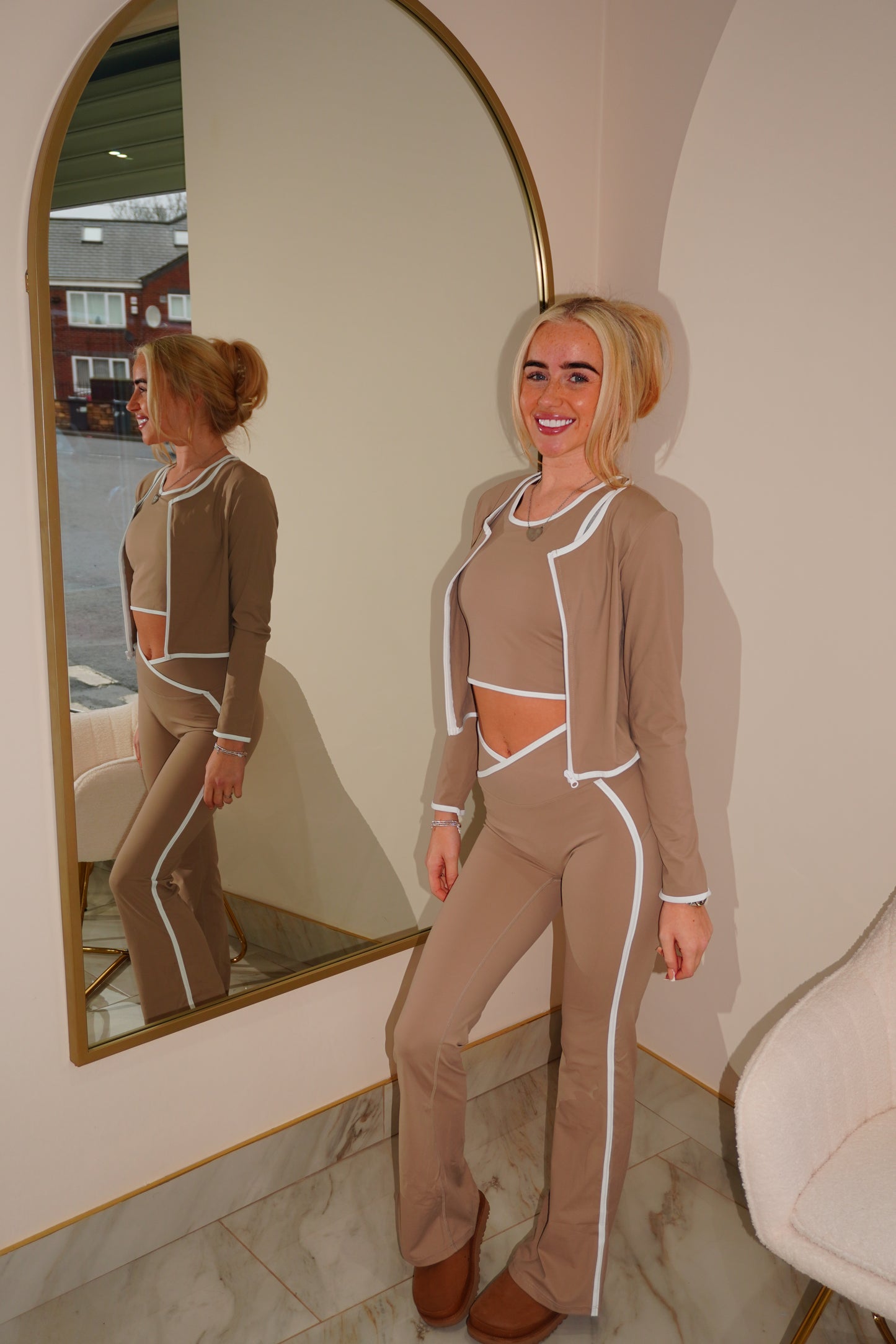 ‘IT Girl’ Gym set In Taupe