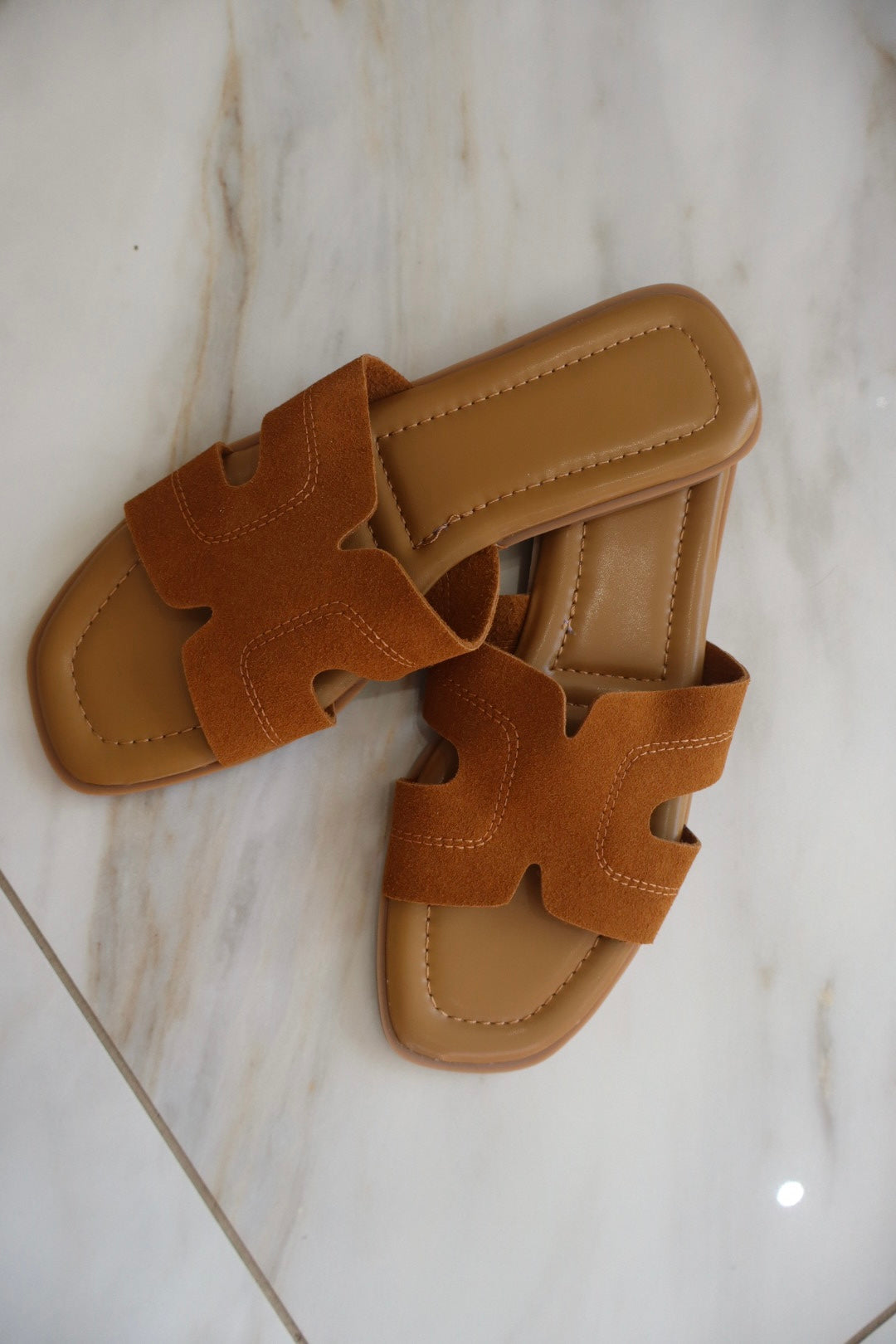‘Tan’ Sliders In Brown