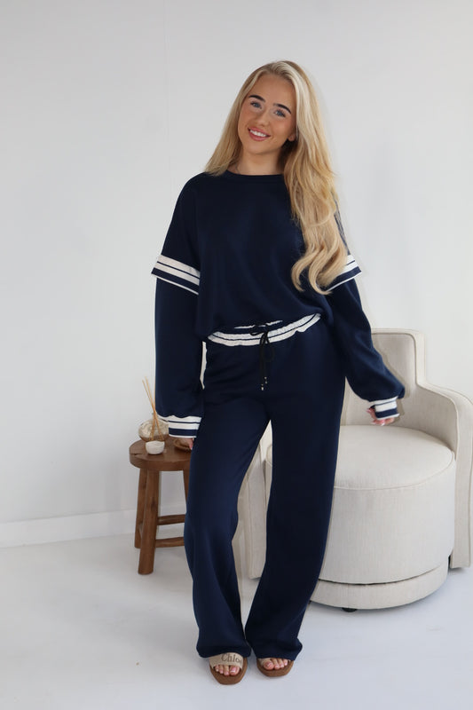 'Nova' Set In Navy